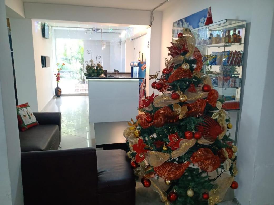 Hotel Brisas Medellín Zewnętrze zdjęcie