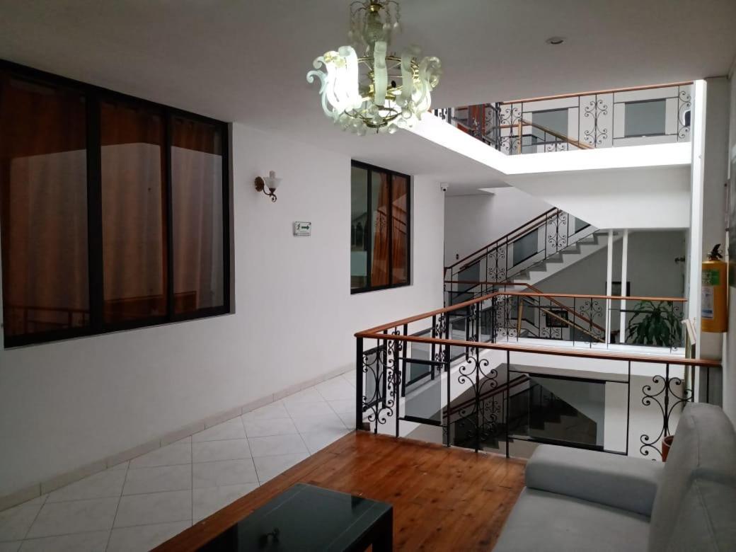 Hotel Brisas Medellín Zewnętrze zdjęcie