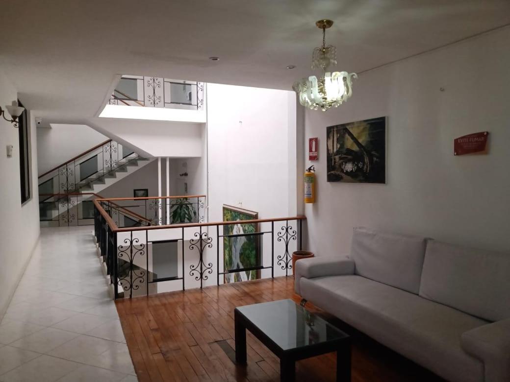 Hotel Brisas Medellín Zewnętrze zdjęcie
