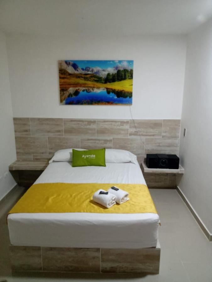 Hotel Brisas Medellín Zewnętrze zdjęcie