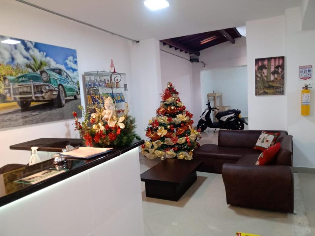 Hotel Brisas Medellín Zewnętrze zdjęcie