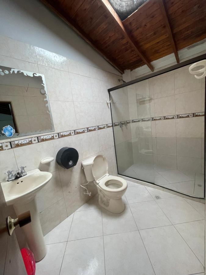 Hotel Brisas Medellín Zewnętrze zdjęcie