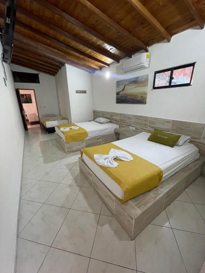 Hotel Brisas Medellín Zewnętrze zdjęcie