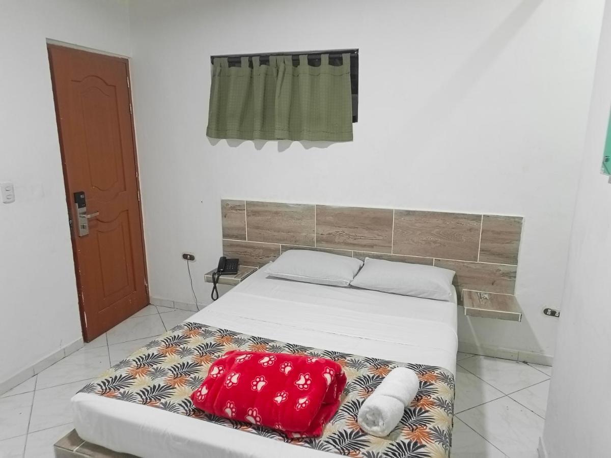 Hotel Brisas Medellín Zewnętrze zdjęcie
